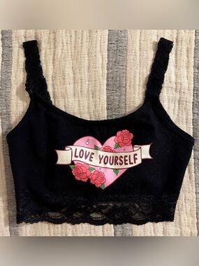 Lace-Trim “Love Yourself” Heart Graphic Crop Bralette